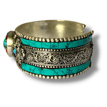 Load image into Gallery viewer, Stone Setting Metal Cuff