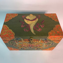Load image into Gallery viewer, Tibetan Treasure Box - Conch Shell Green