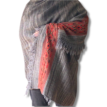 Load image into Gallery viewer, Yak Wool Shawl Grey & Black