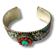 Load image into Gallery viewer, Stone Setting Metal Cuff