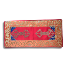 Load image into Gallery viewer, Vajra Brocade Altar Placemat