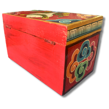 Load image into Gallery viewer, Tibetan Treasure Box - Buddha Box - Conch Shell