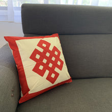 Load image into Gallery viewer, cover cushion cotton endless knot design example
