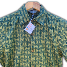 Load image into Gallery viewer, Endless Knot Short Sleeved Shirt - Green &amp; Brown