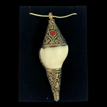 Load image into Gallery viewer, Silver-Plated Conch Shell Pendant