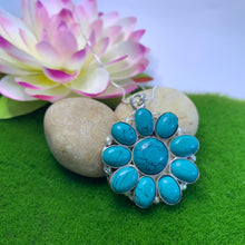 Load image into Gallery viewer, Turquoise Flower Pendant