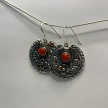 Load image into Gallery viewer, Tibetan Flower Earrings