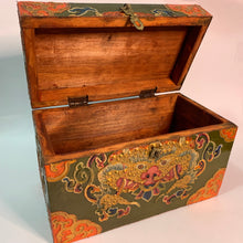 Load image into Gallery viewer, Tibetan Treasure Box - Conch Shell Green