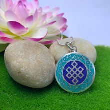 Load image into Gallery viewer, Round Endless Knot Pendant