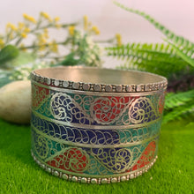 Load image into Gallery viewer, Three Colour Filigree Cuff