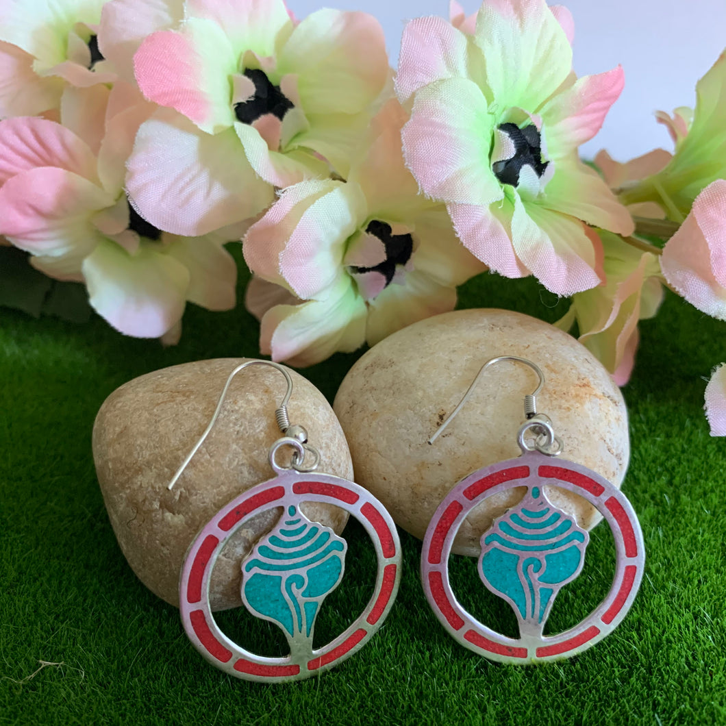 Conch Shell Cut Out Earrings
